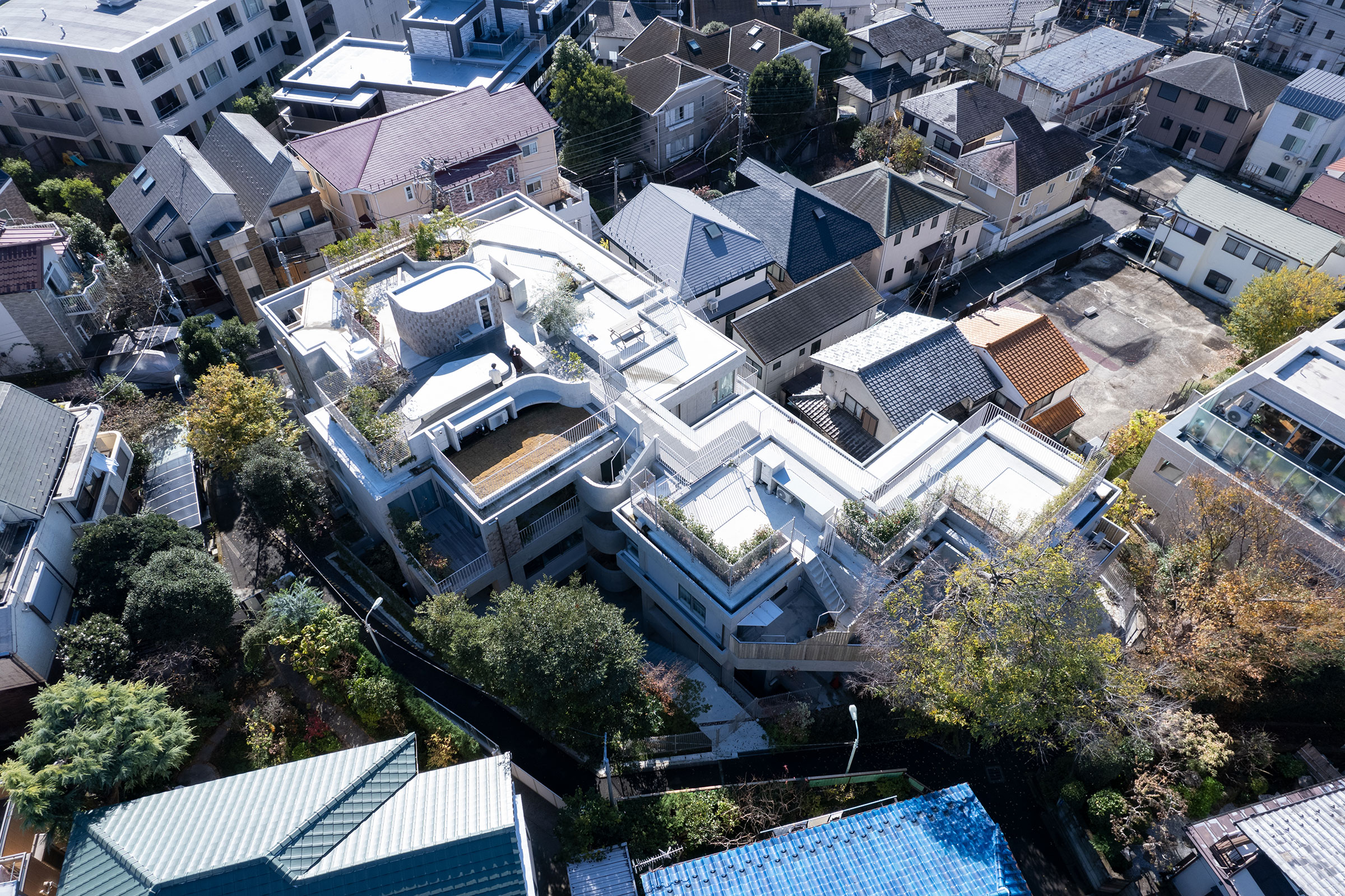 藤原徹平 / フジワラテッペイアーキテクツラボによる、東京・大田区の