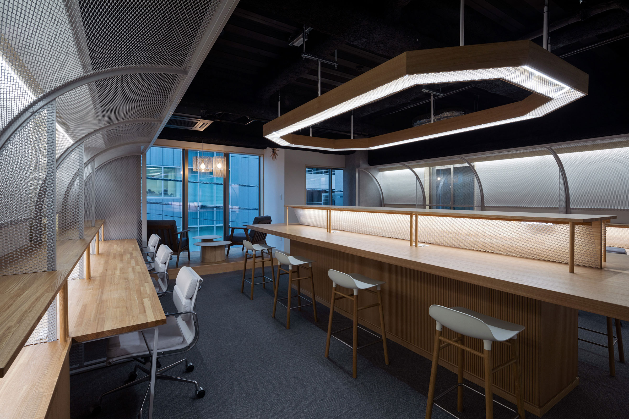 安藤祐介建築空間研究所による、東京の「エクスドリーム不動産