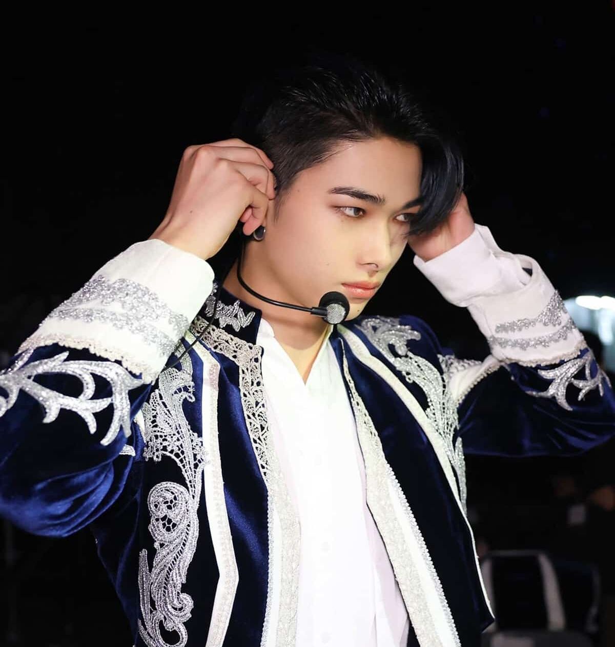 enhypen-niki-facebook-