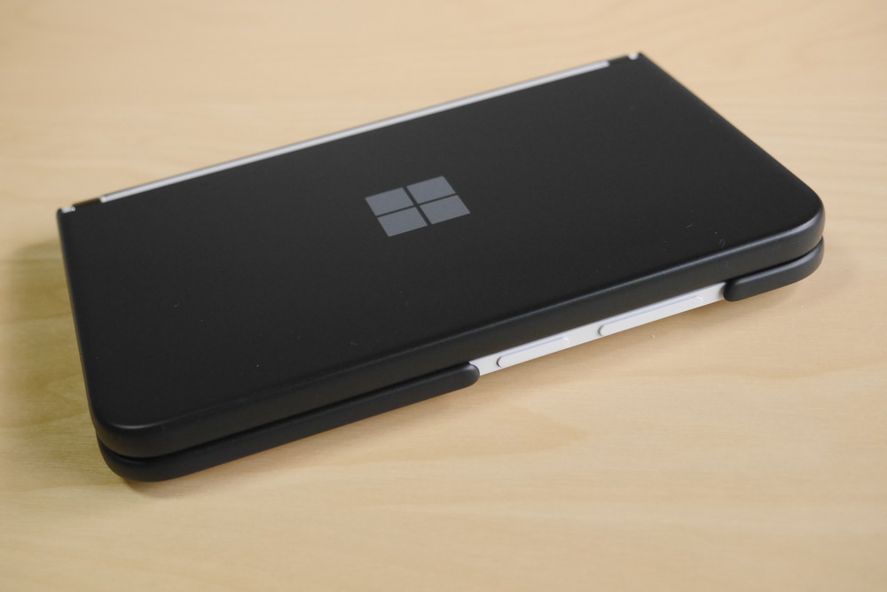 Surface Duo 2 ペンカバー」レビュー。Surfaceスリムペンが充電できる
