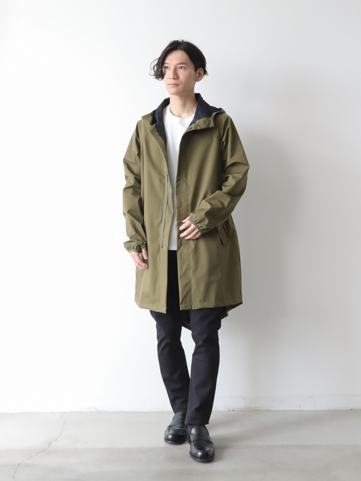 超高密度ナイロンのウォータープルーフコート/カーキ | Factelier