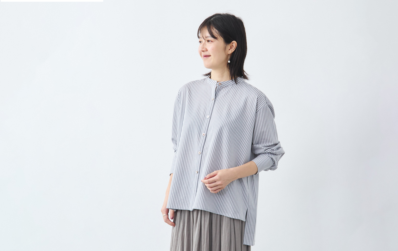 ストライプバンドカラーブラウス/バランサーキュラー/サックス