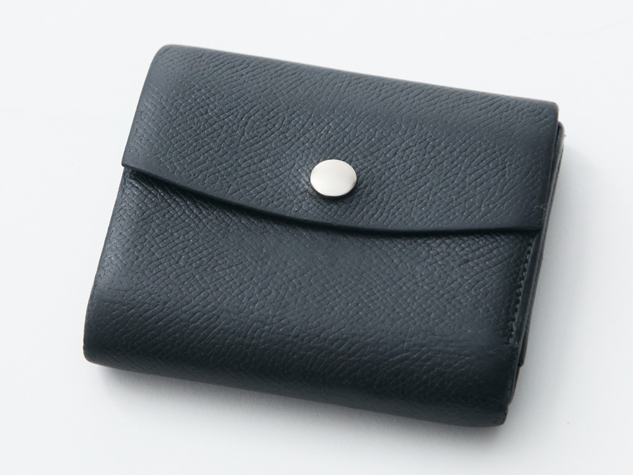 三つ折り財布/ボレロ/ブラック | Factelier (ファクトリエ)