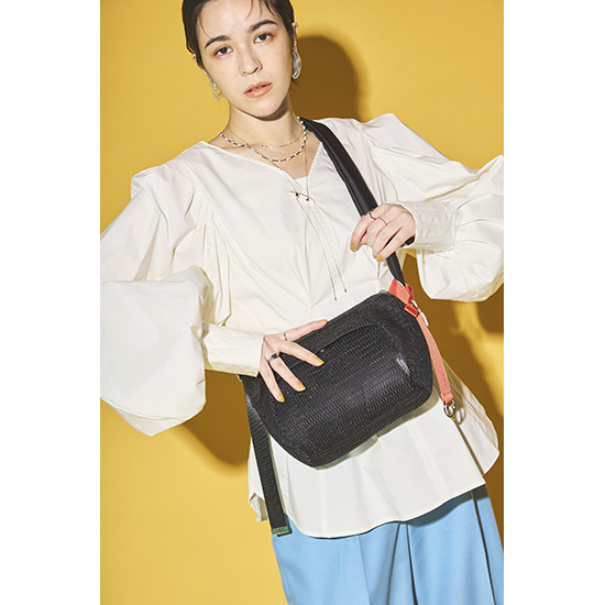 EDITA.]【洗濯機で洗える】 ボディバッグM | KOBUNSHA SELECT SHOP