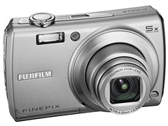 富士フイルム、28mmからの5倍ズーム搭載「FinePix F100fd」