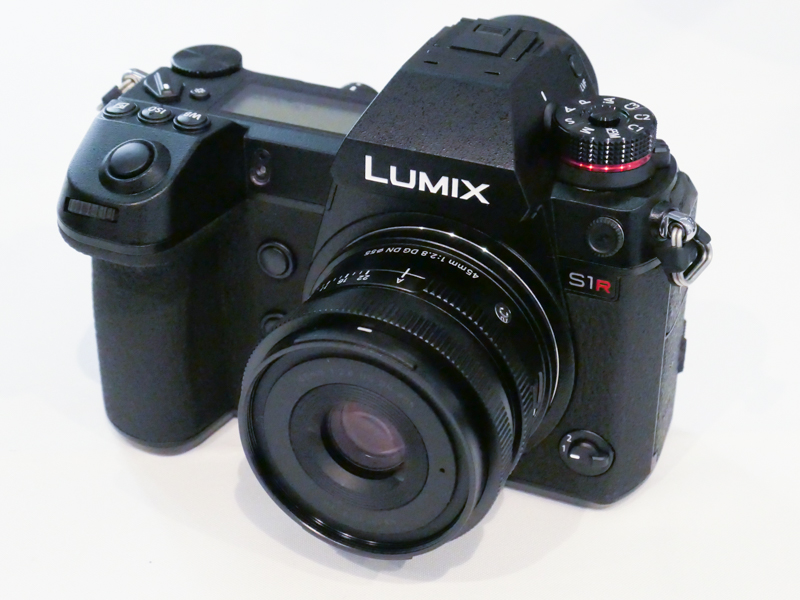 シグマ、フルサイズミラーレス用レンズ3本を実機公開 - デジカメ Watch