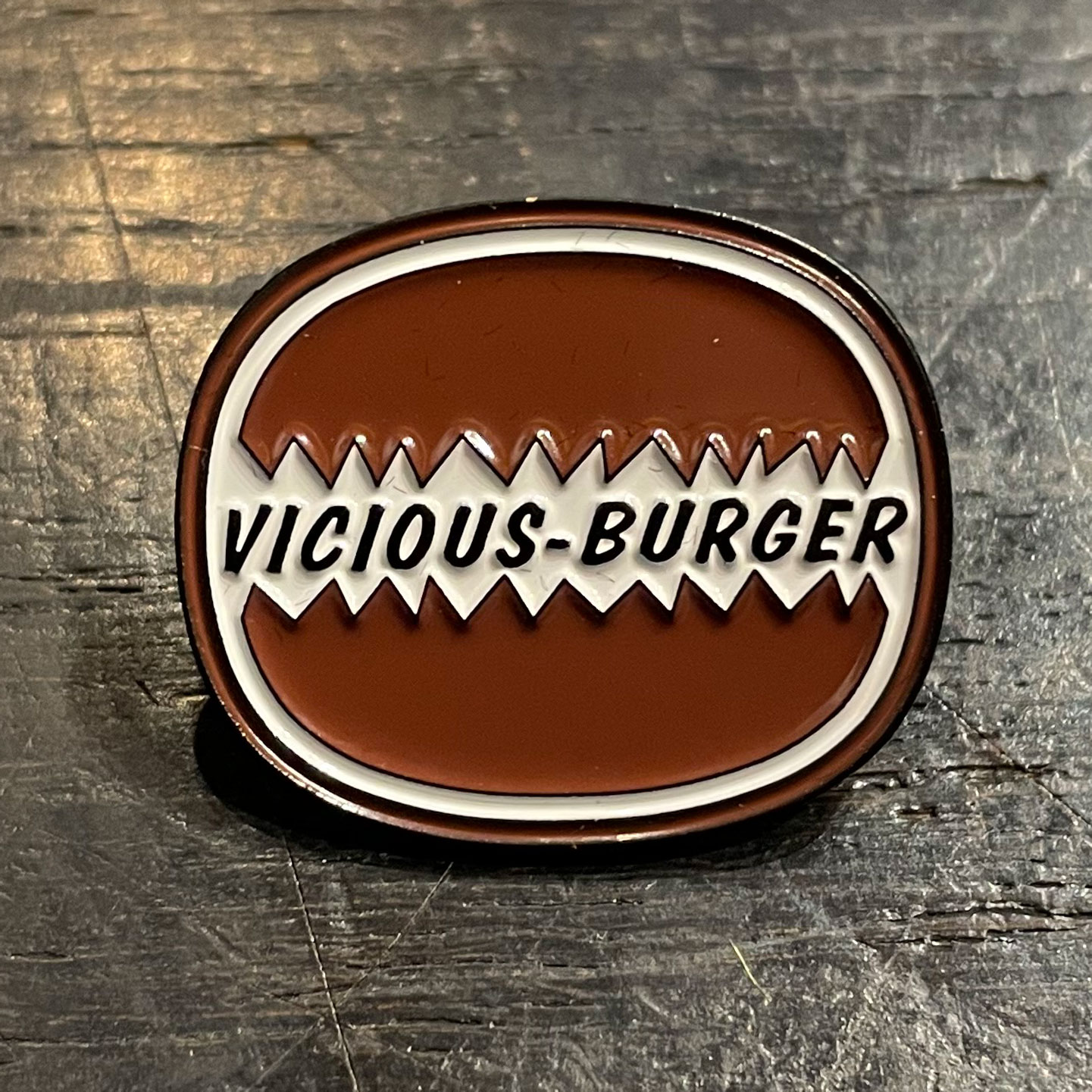 SEX PISTOLS ピンバッジ VICIOUS -BURGER | 45REVOLUTION