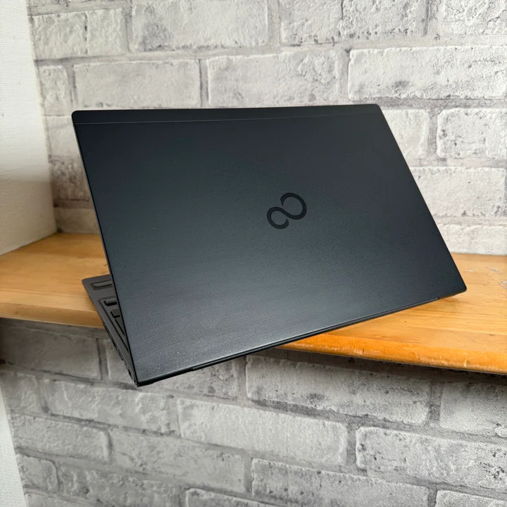 超!!軽量】0.9kg 富士通 LIFEBOOK U938/S / Windows11 / Core i5 7300U