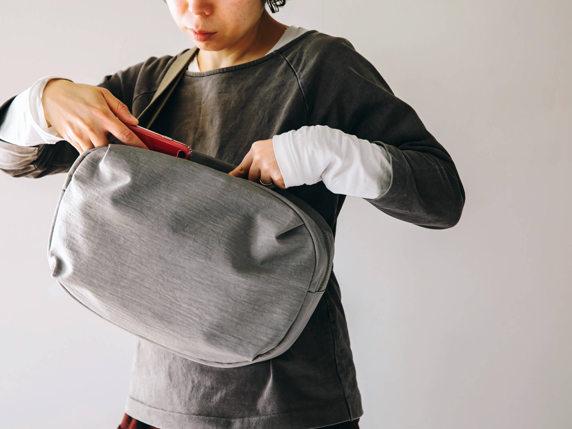 FUKUI SIWAナイロンボディバッグ／3色・S・M・L／NIZYU KANO | 日用品