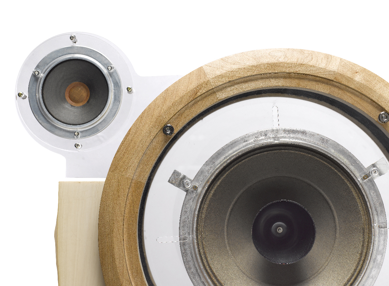 Rが魅力のISONETTA - ヴィンテージ・スピーカーで「すみっこ遊び」