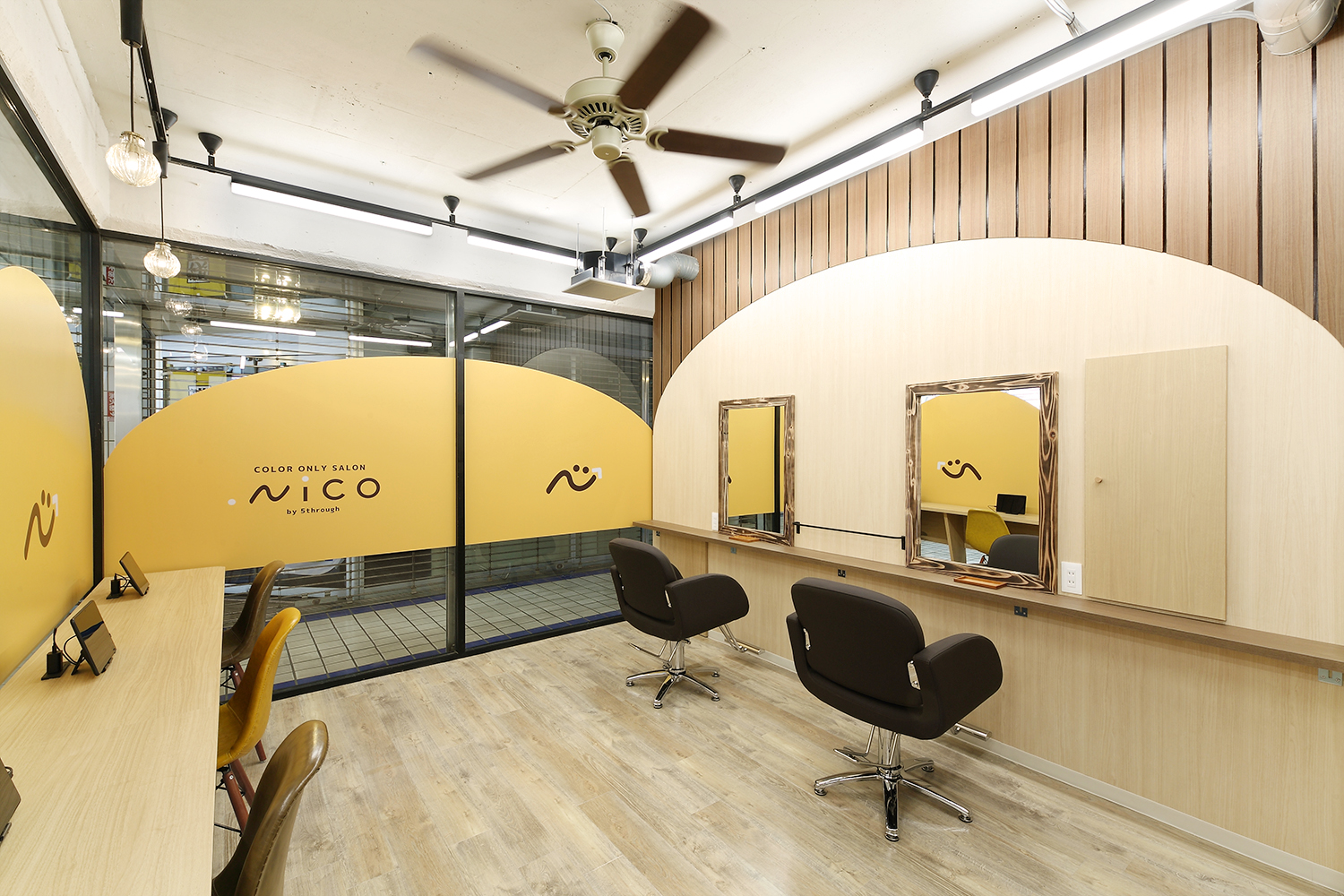 ヘアカラー専門店の店舗デザイン_神奈川県藤沢市 .nico（ドットニコ