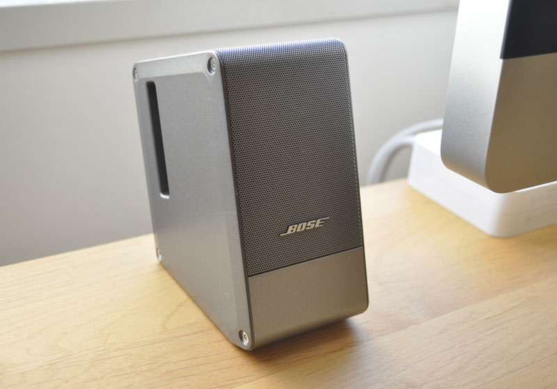 BOSE M2 (Computer MusicMonitor) レビュー: アップルとデザイン好きの