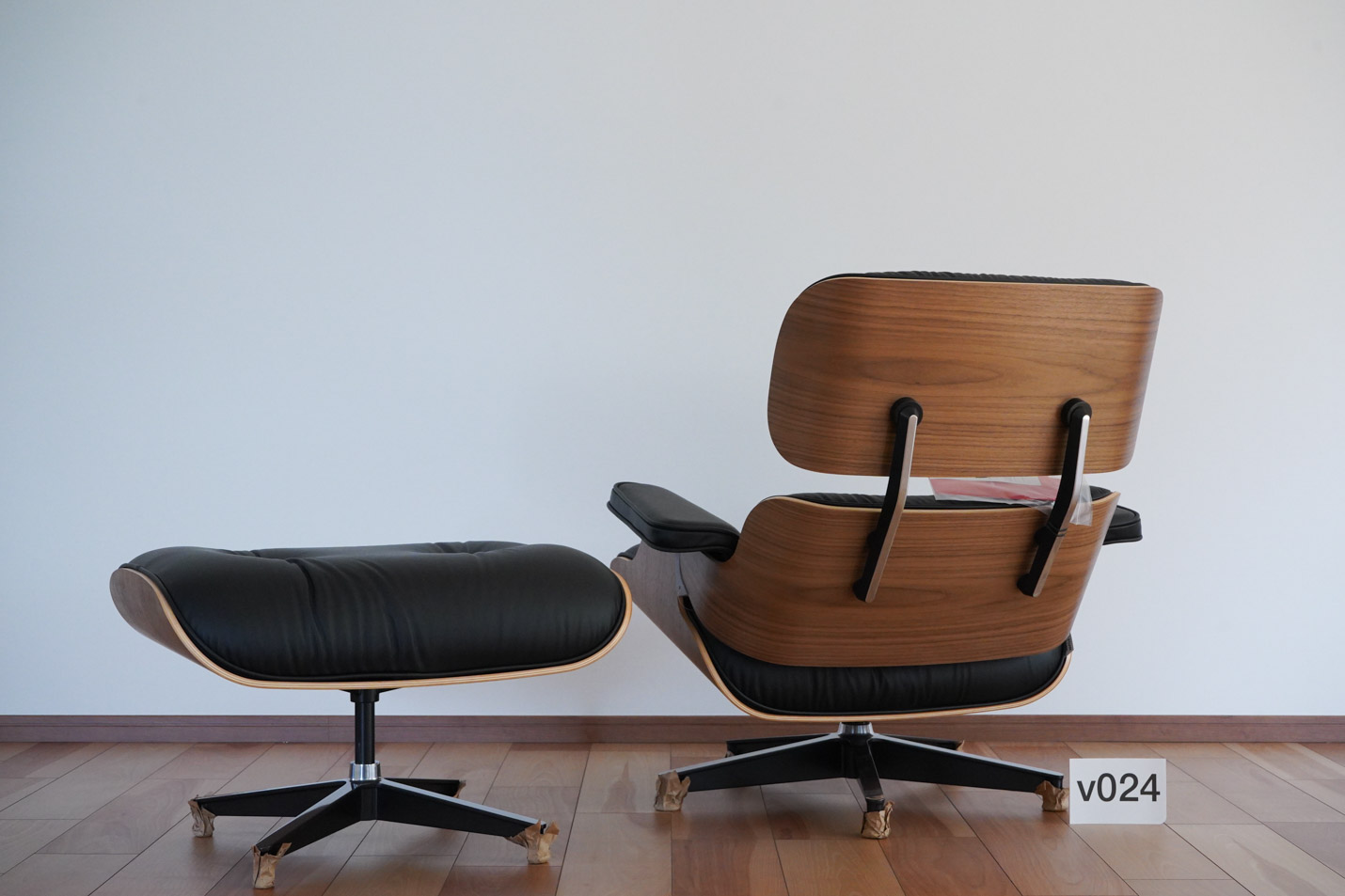 イームズ ラウンジチェア＆オットマン ウォールナット v024［ES67071