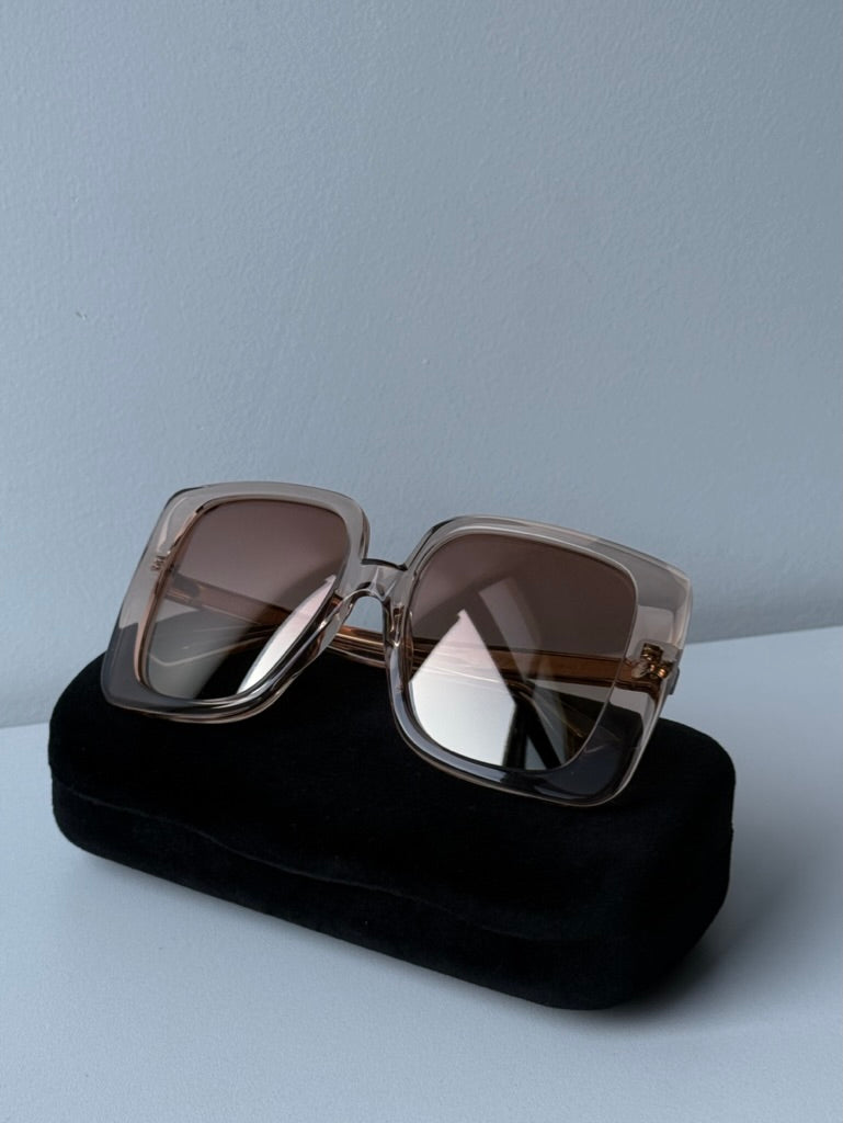 Gucci GG1314S Oversized Square Sunglasses in Champagne – Designer