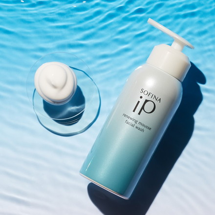 濃密な泡の洗顔料 リニュー ムース ウォッシュ ソフィーナiP SOFINA