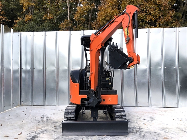 日立建機 ZX20U-5A | 兵庫県のミニ油圧ショベル(ミニユンボ