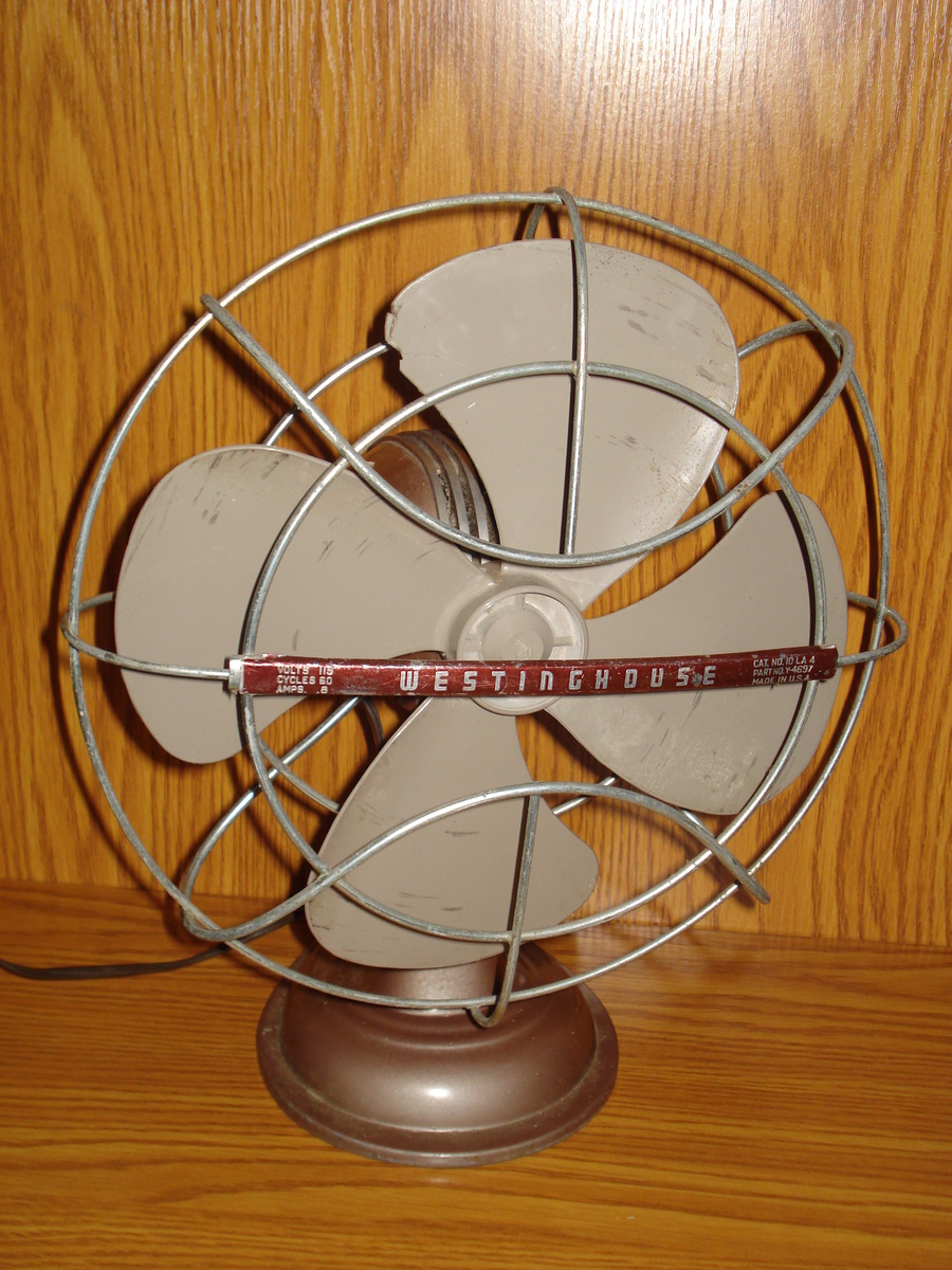 1950s Westinghouse LivelyAire Desk Fan | Collectors Weekly