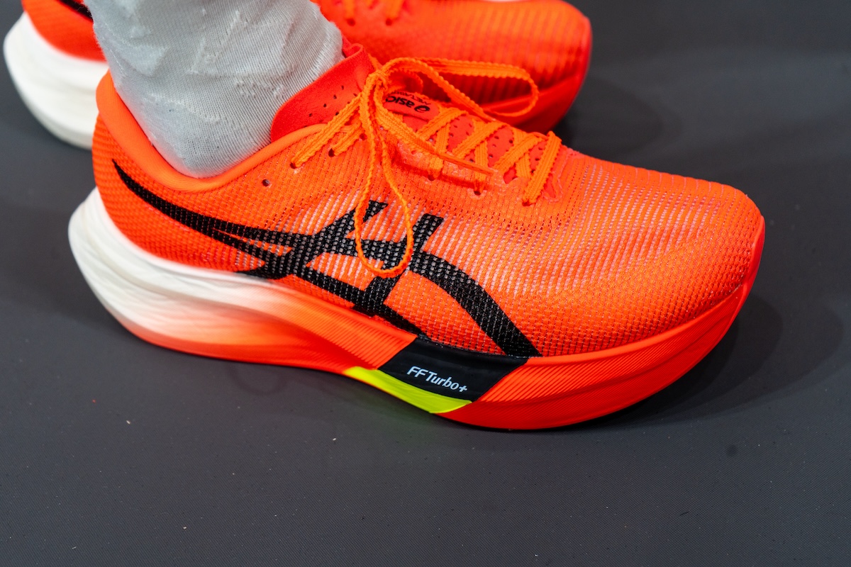 アシックス】注目厚底シューズ「METASPEED PARIS」シリーズはどう選ぶ