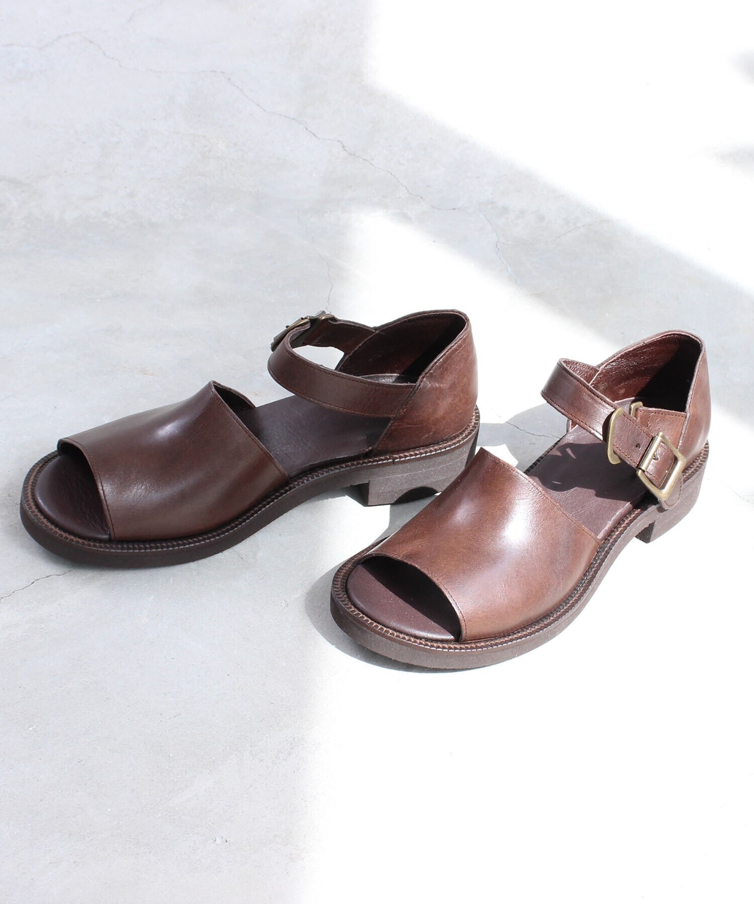 AMBIDEX Store △○レザー サンダル(23 コゲチャ): bulle de savon