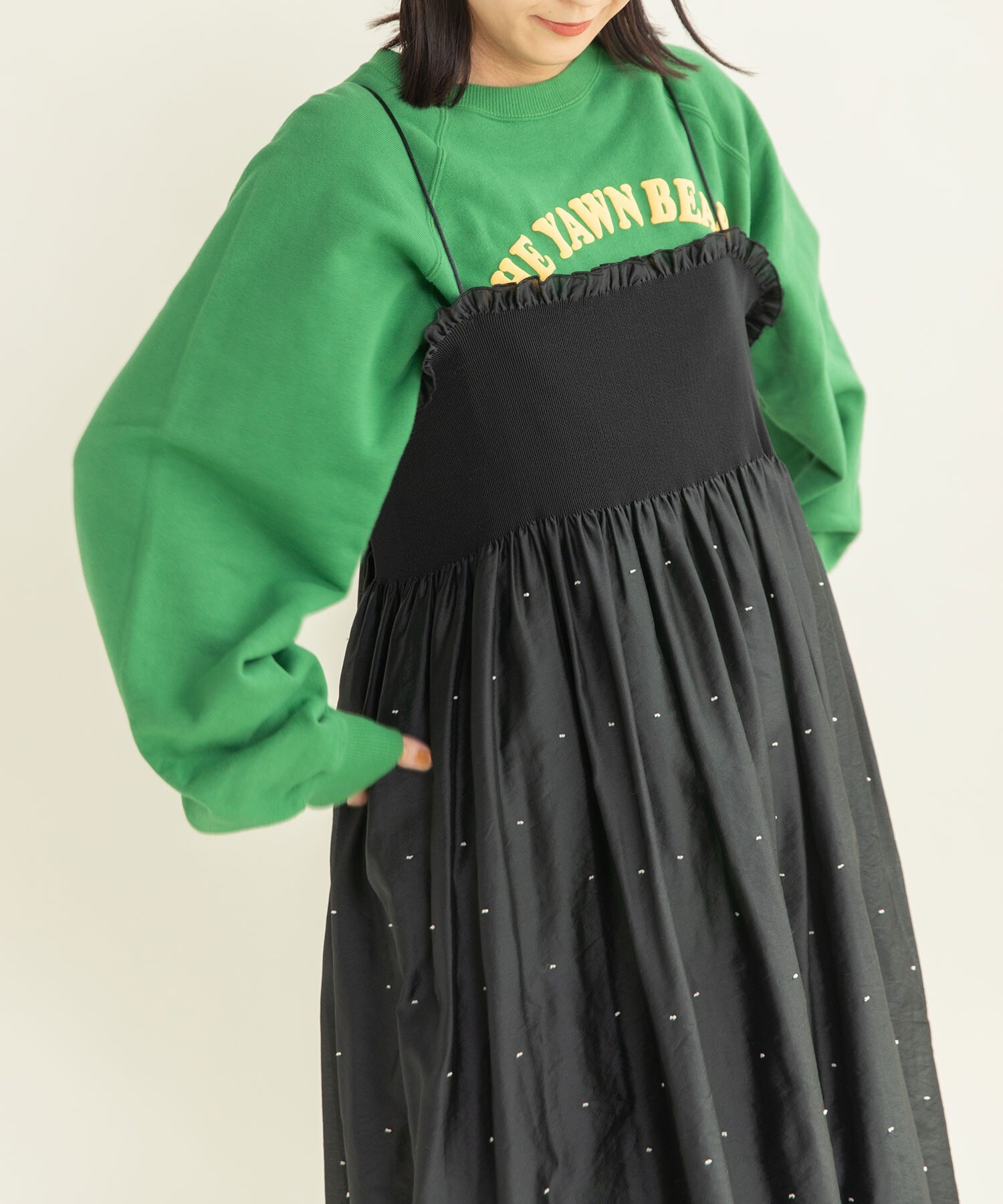 シャーリングドットパネルジャカード キャミワンピース