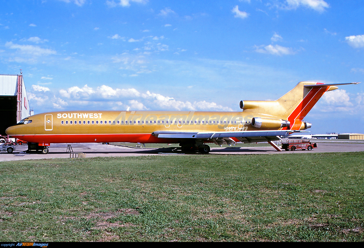 Boeing 727-227/Adv Southwest Airlines N566PE - AirTeamImages.com