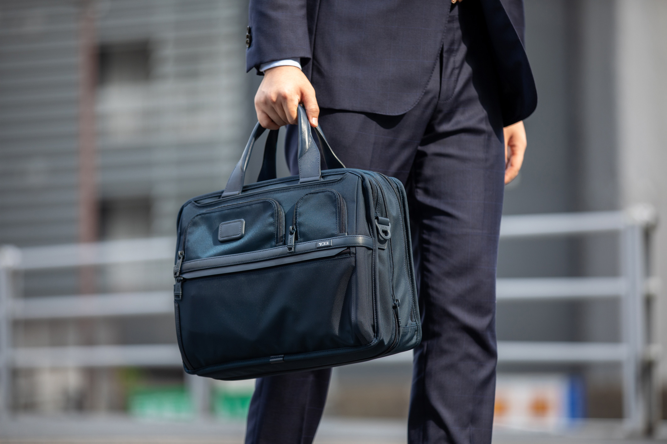 ビジネスマンのためのマスターピース SHIPS別注のTUMIシリーズ SHIPS