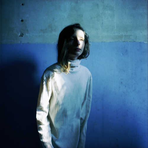 山元彩香 - Ayaka YAMAMOTO | shashasha 写々者 - 写真集とアートブック