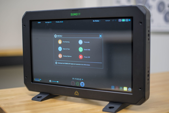 Rent a Atomos Sumo 19