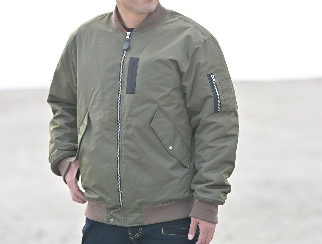 見た目からは想像できない防寒力！ BMC「電熱MA-1」×「防風ジーンズ