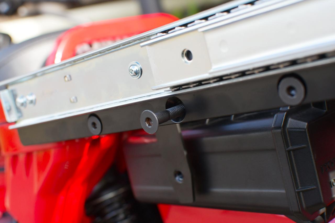 イトーKTのCT125用スライドキャリアスリムでハンターカブの積載能力を
