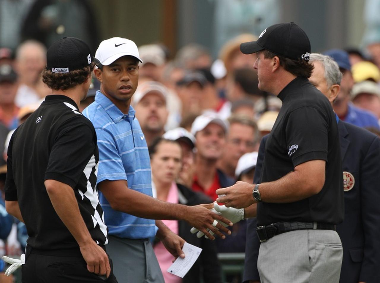 かつては目も合わせなかった!? タイガーとミケルソン、不仲説の真相