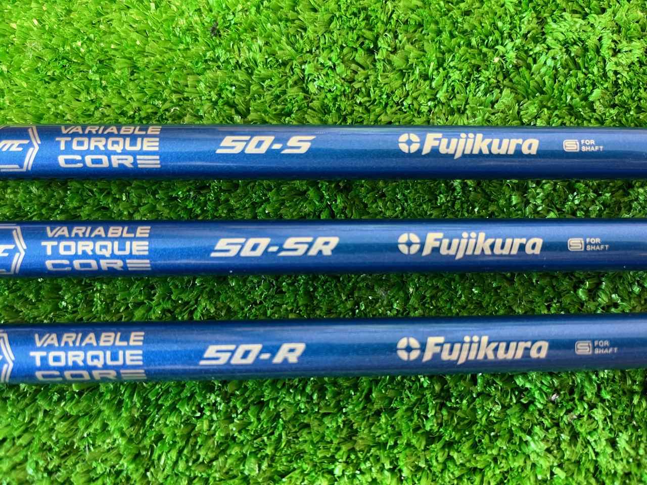 人気のカスタムシャフト『NXブルー』を打ち比べて検証！「S、SR、R