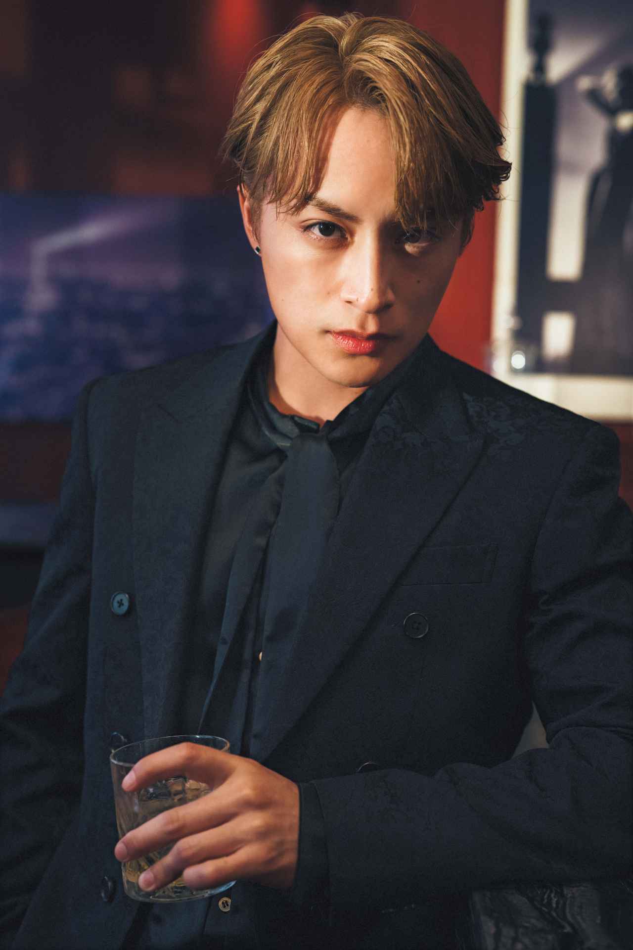 白濱亜嵐、観光大使を務めるフィリピンで撮影の写真集が9月18日に発売