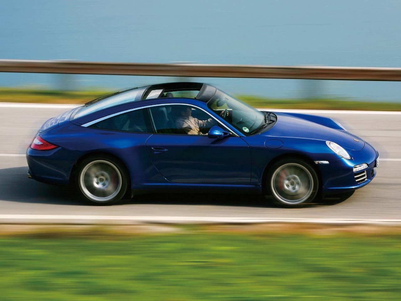 試乗】997型のポルシェ 911タルガには、クーペと明確に異なる走りの