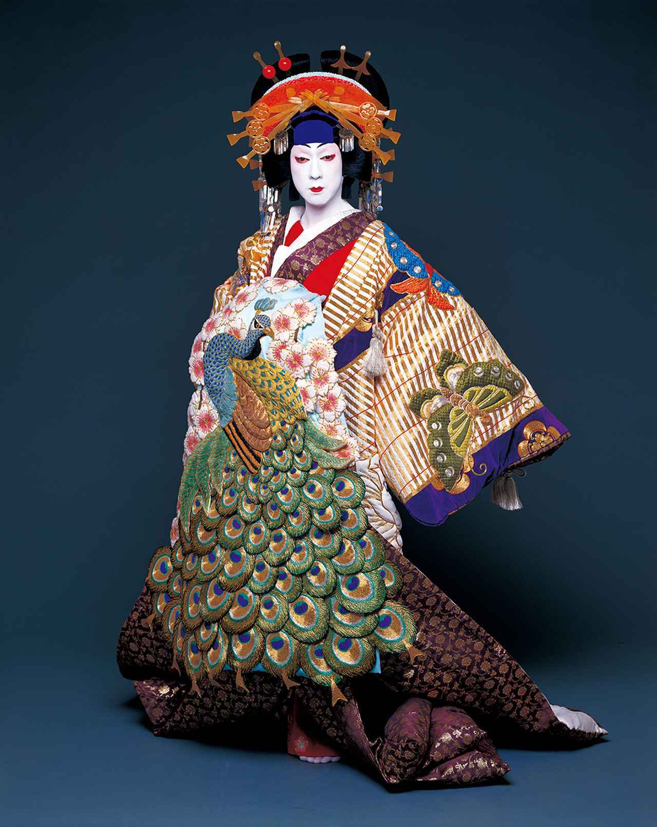 次世代へ芸を伝承しながら 革新をもためらわない。 坂東玉三郎が今