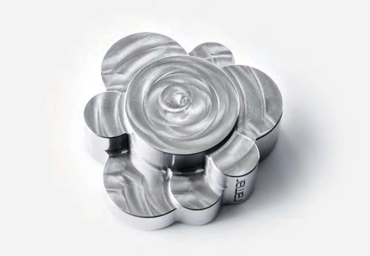 ドイツ、ラマールのアナログレコード用スタビライザー「JEWEL」を