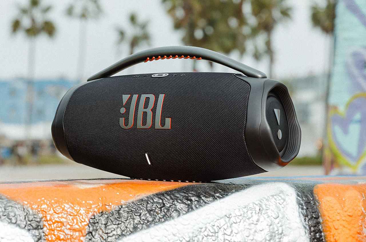 JBLのBluetoothスピーカー「BOOMBOX3」は9月9日に発売。スピーカー構成
