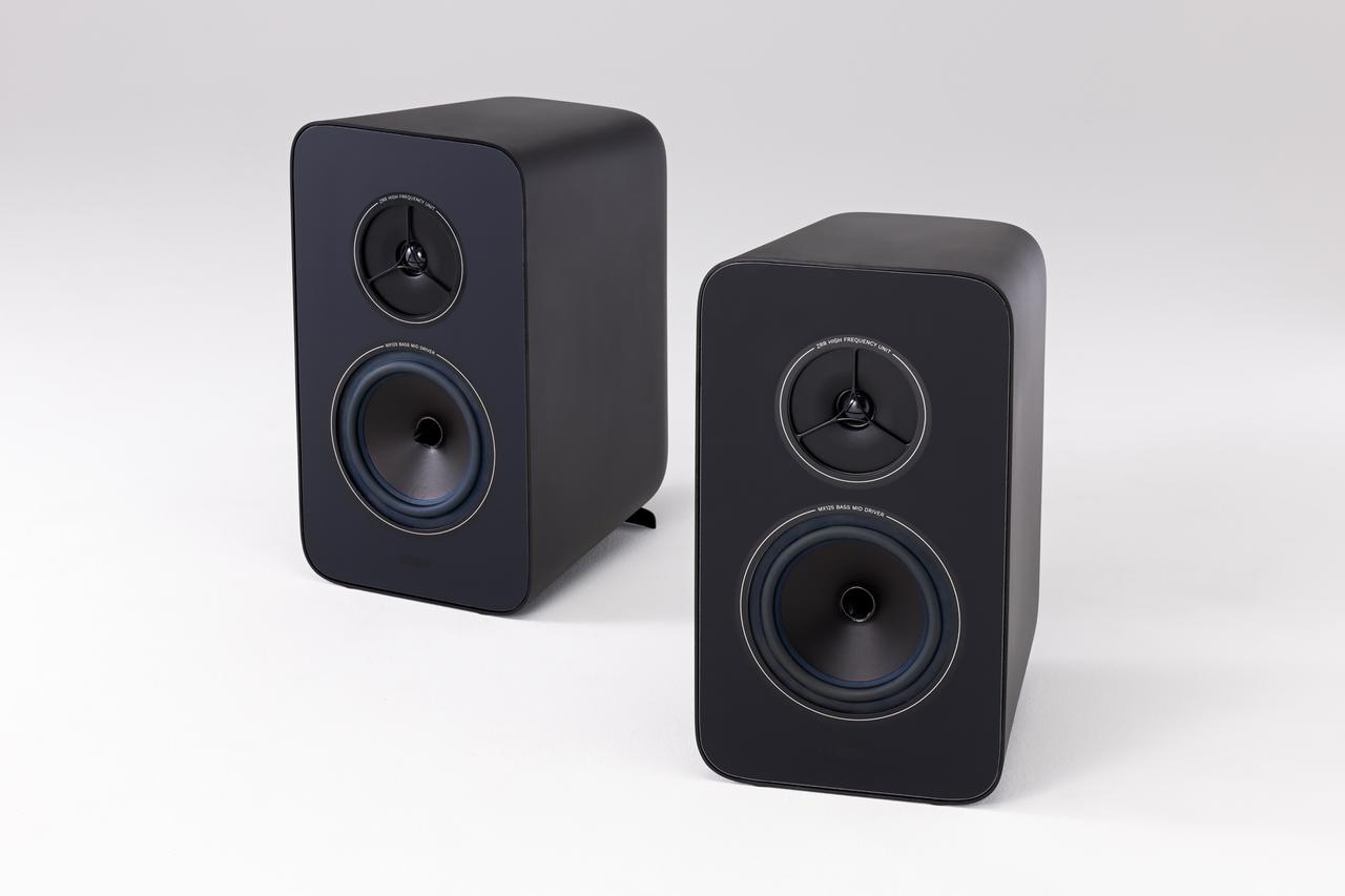 レガのスピーカー「KYTE」は自社ユニット搭載の小型2ウェイ機。音造り