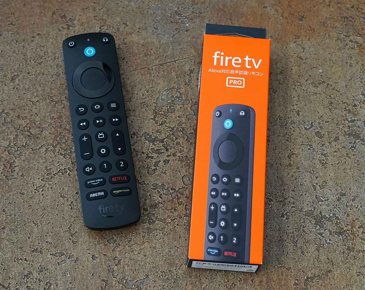 アマゾン「Echo Show 15」で、Fire TVコンテンツを楽しむ。リモコン