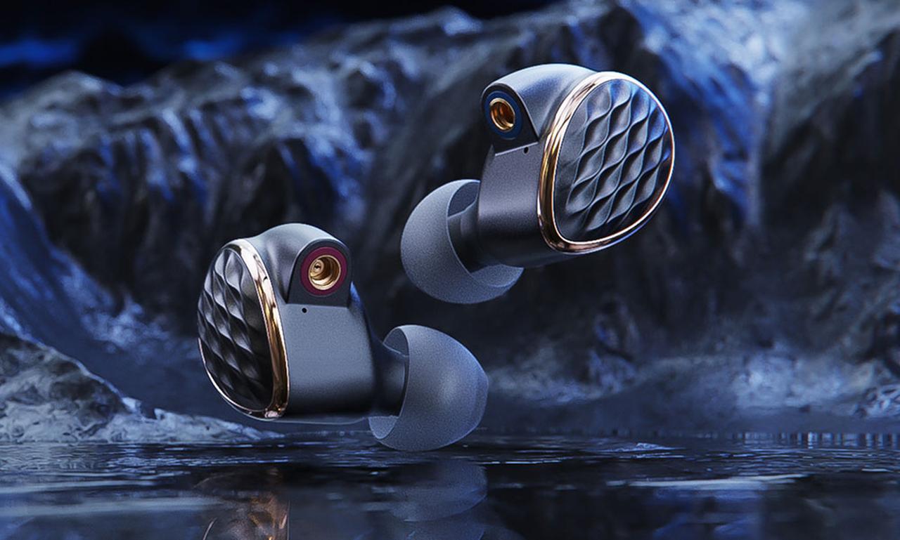 FiiOから、DD＋BAのハイブリッド構成の有線イヤホン「FH15」が1月27日