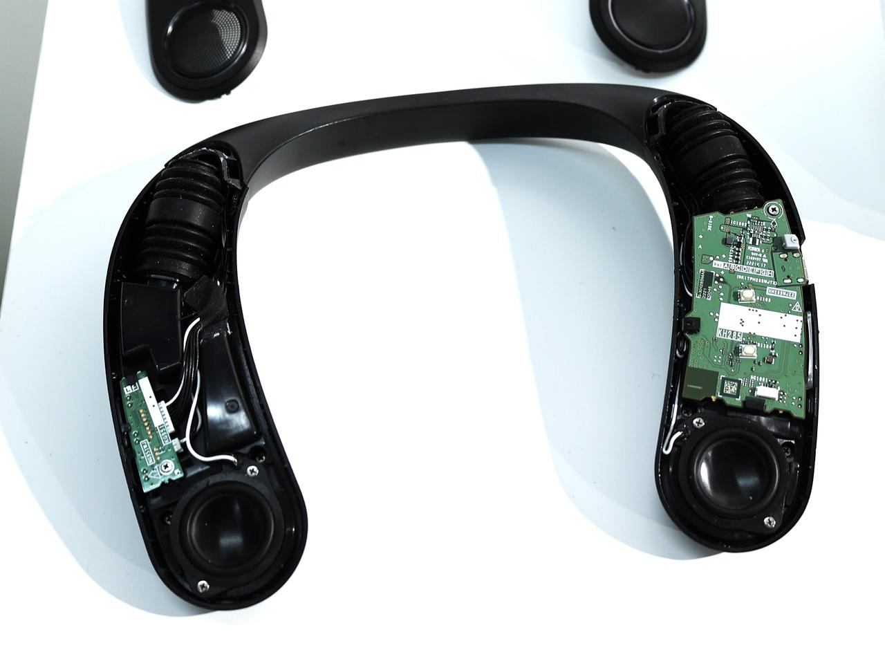 ドルビーアトモスに対応し、手軽に立体音響が楽しめるネックスピーカー