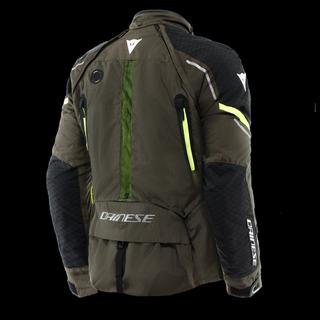 ダイネーゼの新作ジャケット、Super Adventure Absøluteshell でロング