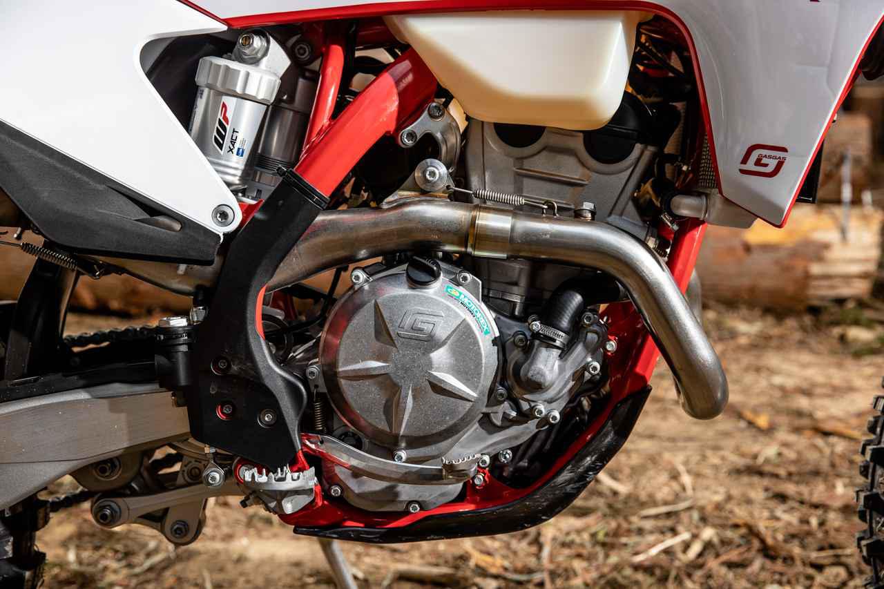GASGAS、KTM、ハスクバーナ…3ブランドの4スト250を田中太一が比較する