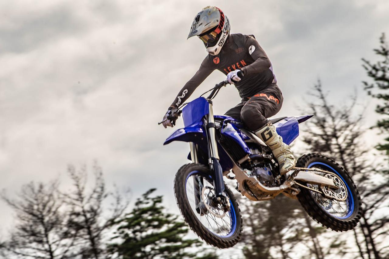 軽く乗れる450cc、つかみやすい加速フィーリング」2023 YZ450F試乗