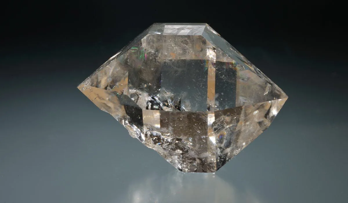 ハーキマーダイヤモンドってどんな宝石？ダイヤモンドではないって本当