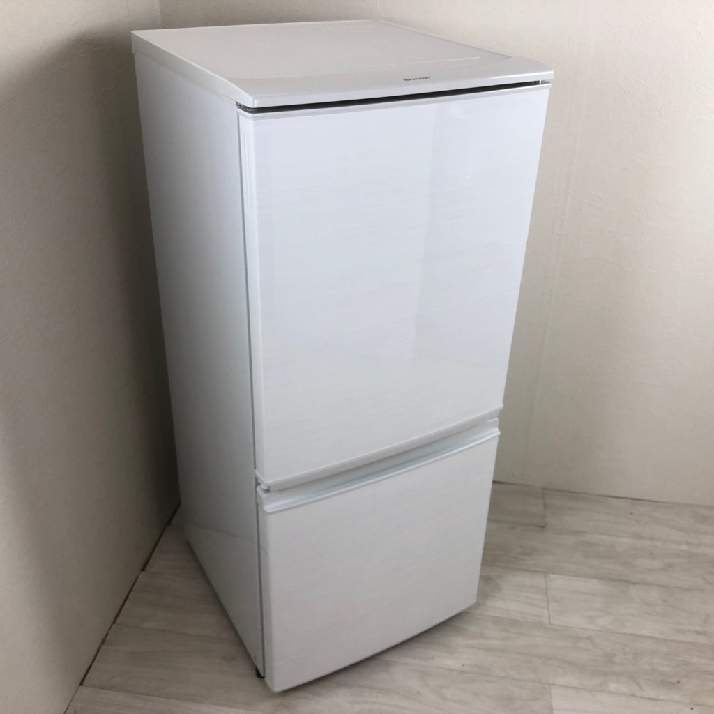 137L つけかえどっちもドア ホワイト 2ドア冷蔵庫 シャープ 自動霜取り