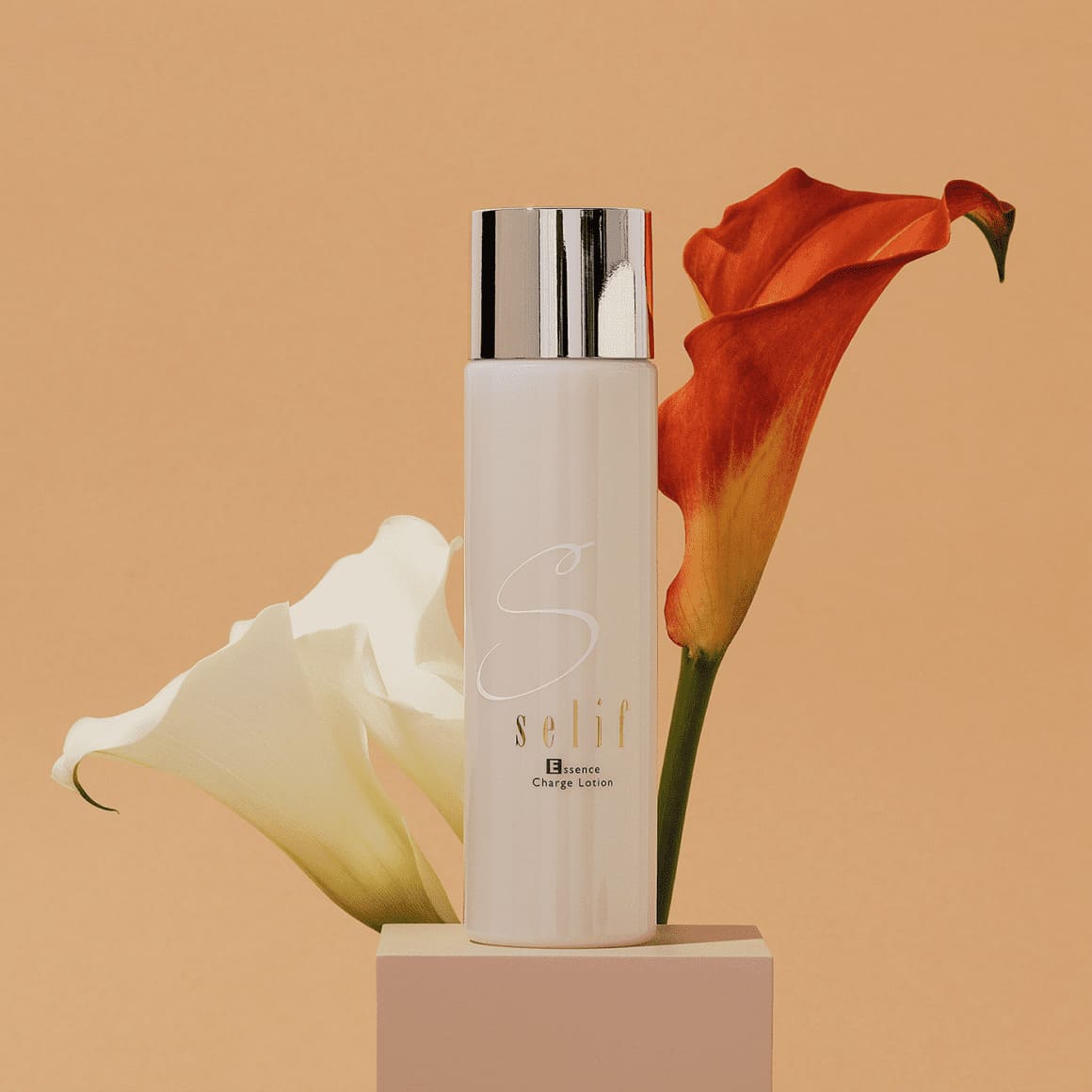 セリフ エッセンスチャージローション | セリフ公式オンラインショップ