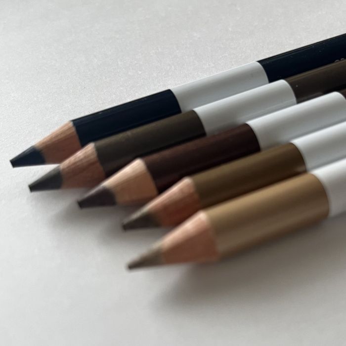 鮮やかな美を描きだすカラーペンシル「トレ ドゥ エルメス」【倉田