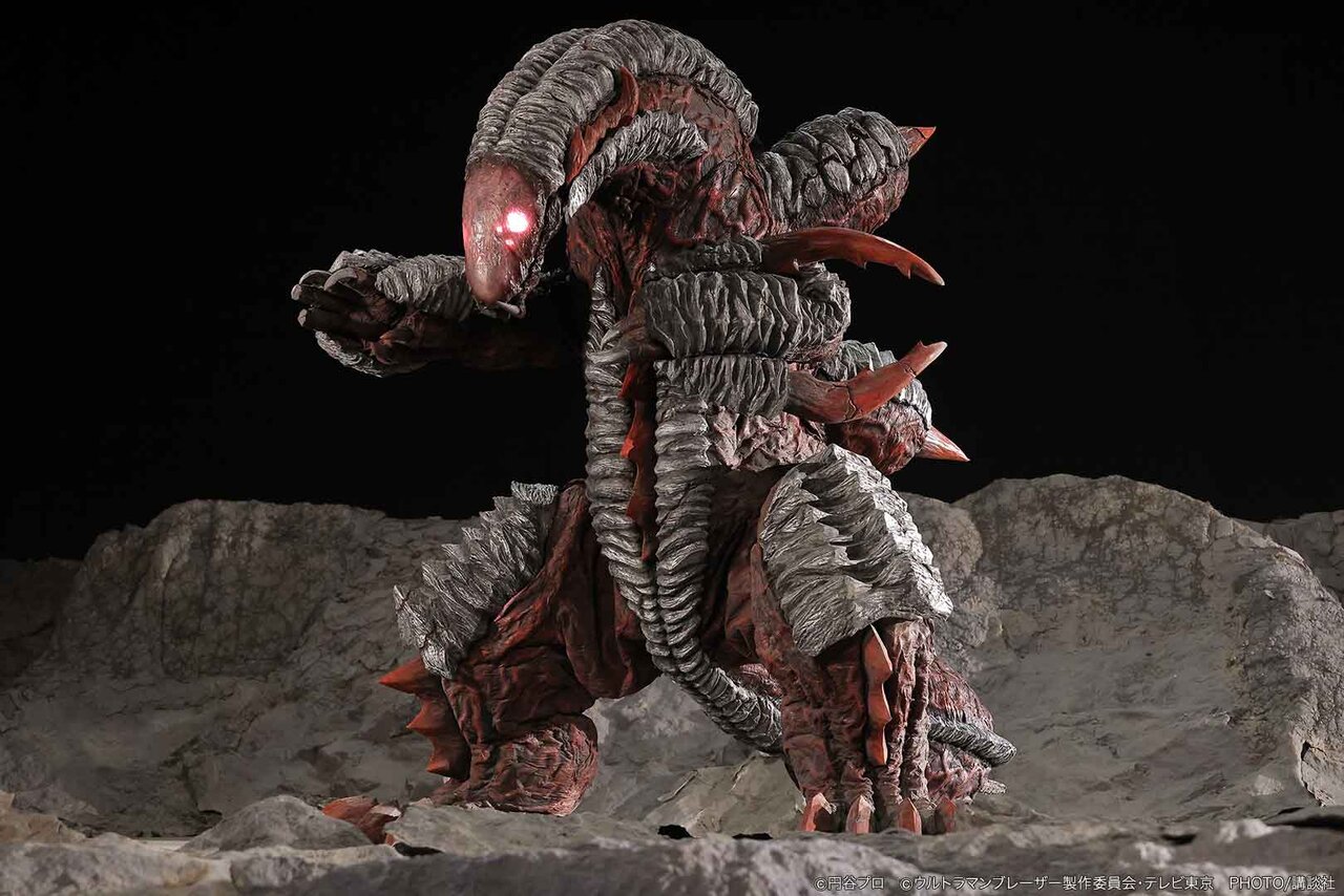 ウルトラマンブレーザー】サード・ウェイブ襲来か!? 宇宙爆弾怪獣