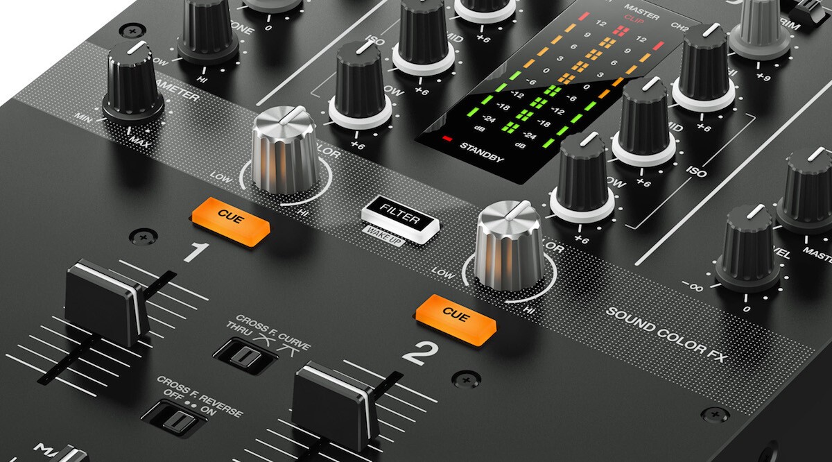 iFLYER: Pioneer DJ、スクラッチに適したシンプルでベーシックな2ch DJ